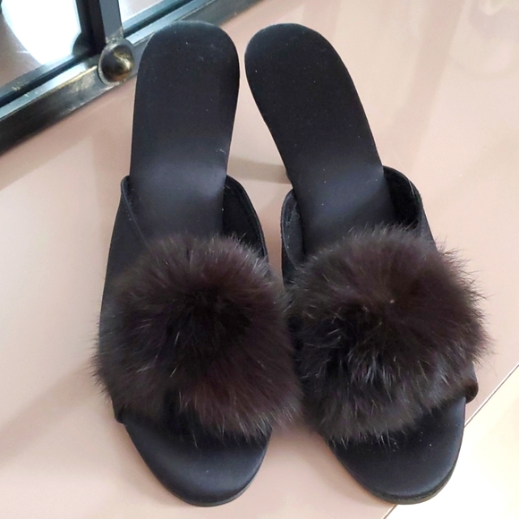 Vintage Shoes - VTG kitten heels fur slippers